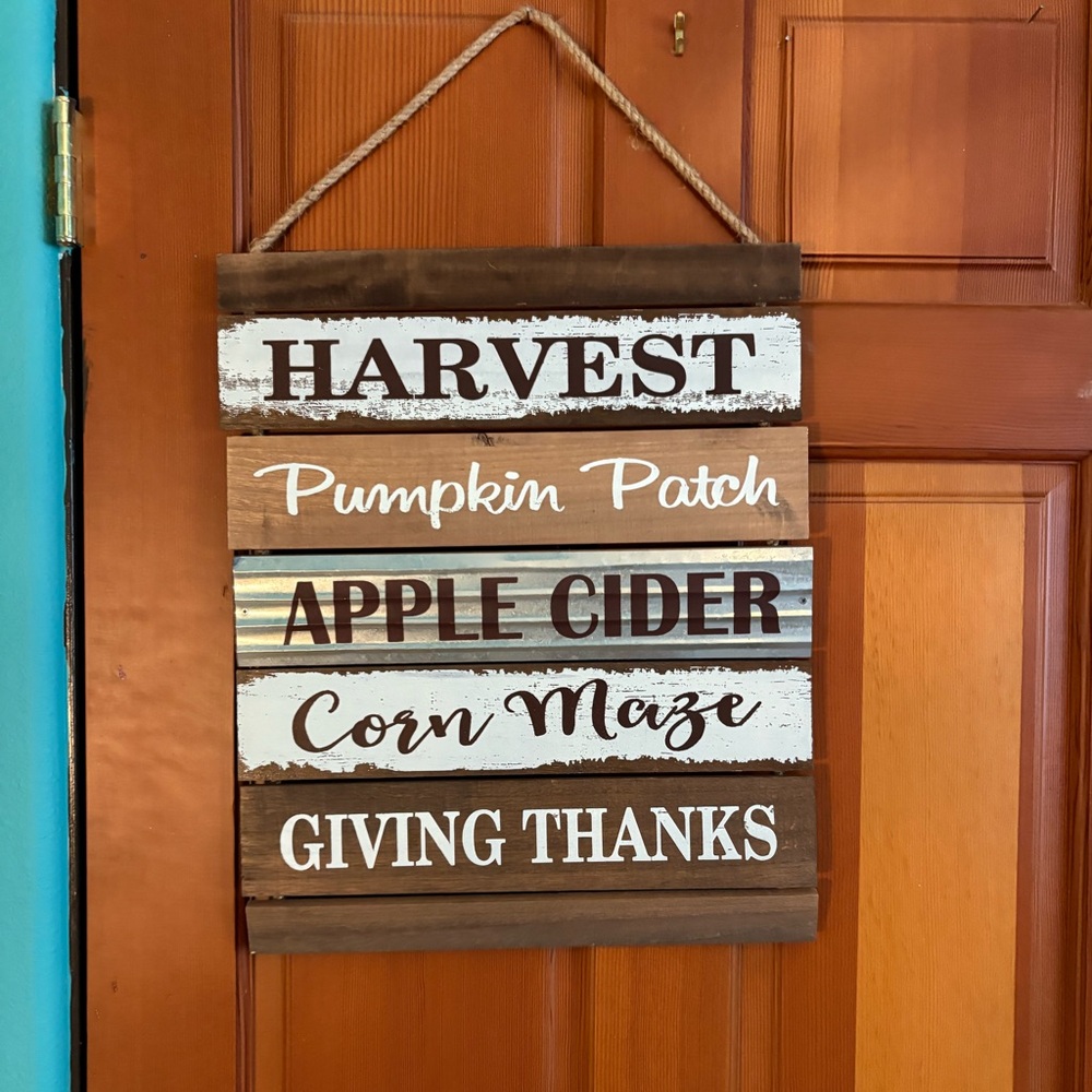 Wooden harvest sign